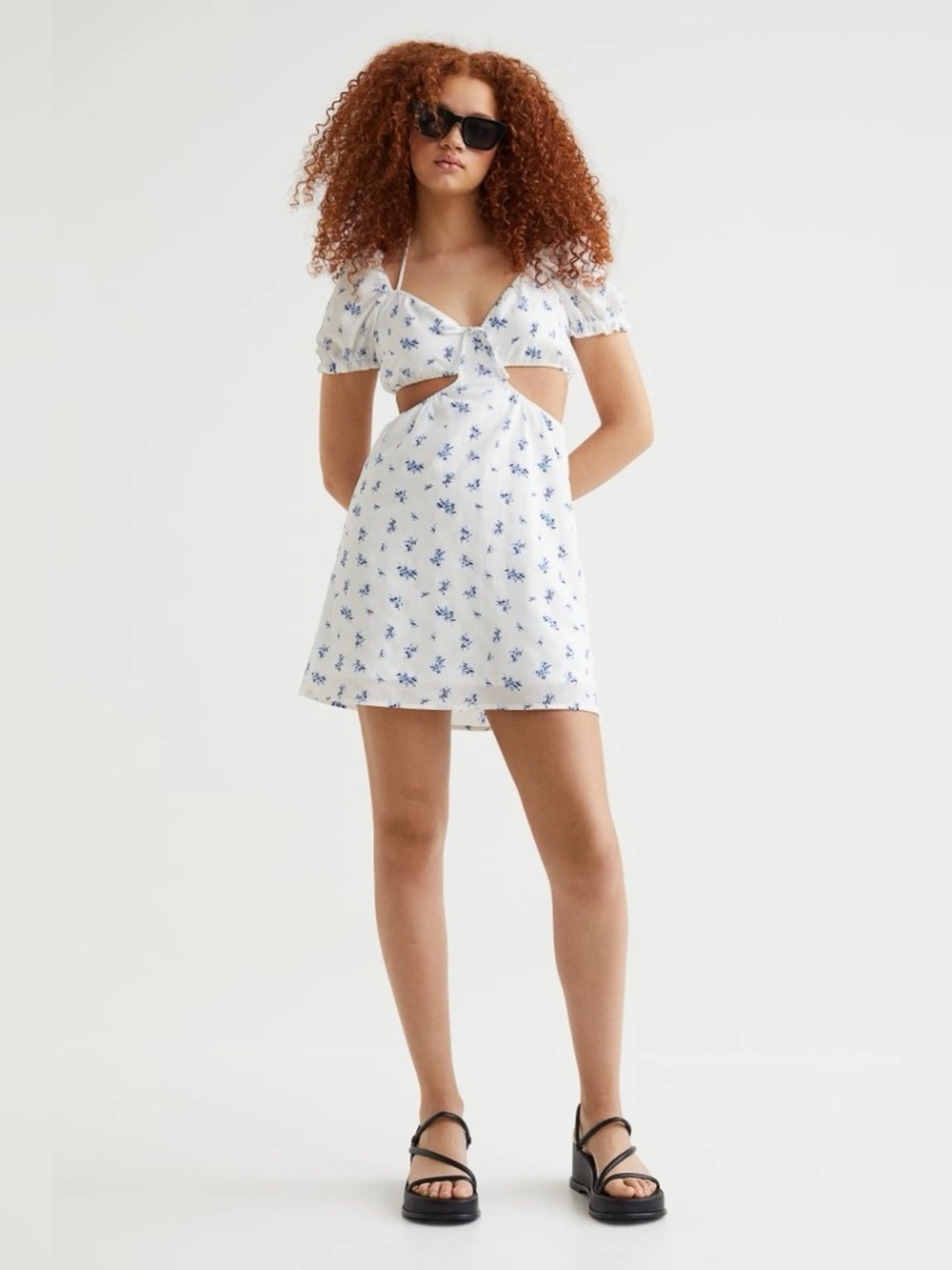 🌐WHITE FLORAL MINI DRESS WITH BOWS AND CUTOUT🌐